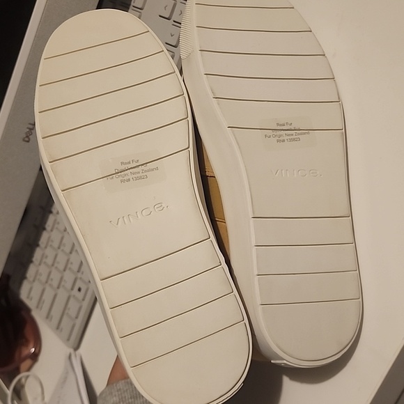 VINCE BLAIR SHIRLING LINED SUED SLIP ON SHOES SIZE 6 - Picture 5 of 6